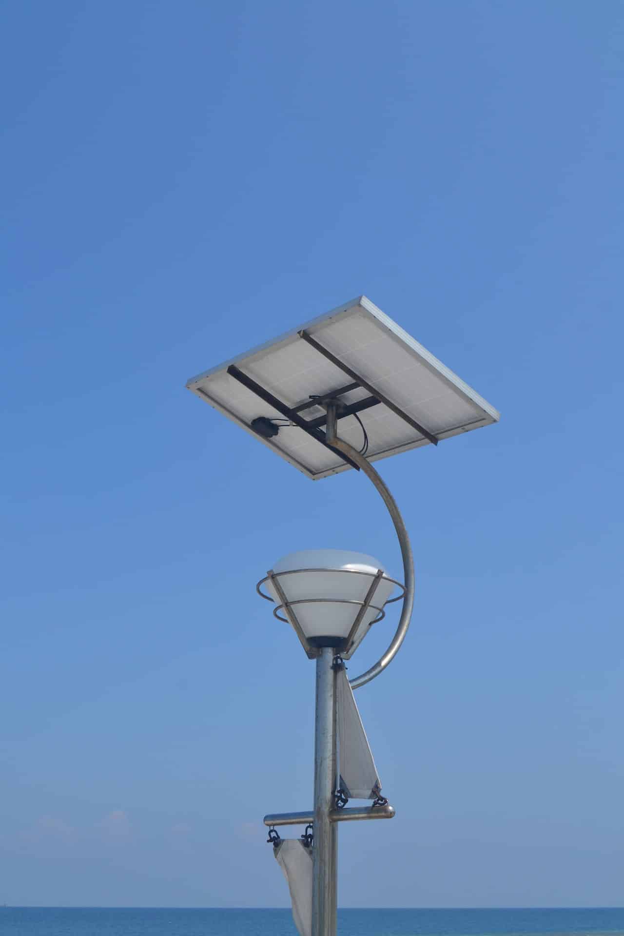 un-lampadaire-solaire